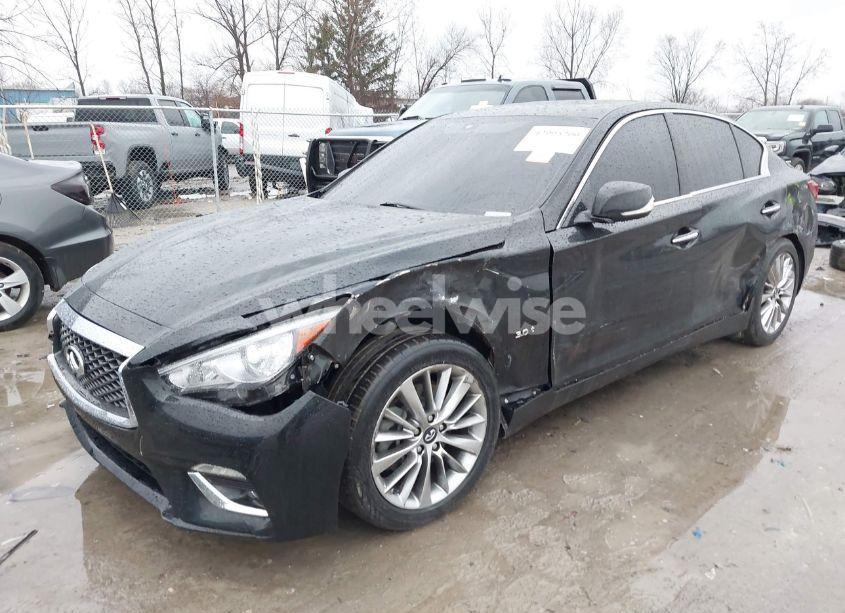 Photo 2 of 2018 Infiniti Q50 3.0T LUXE (VIN JN1EV7AP3JM358184)