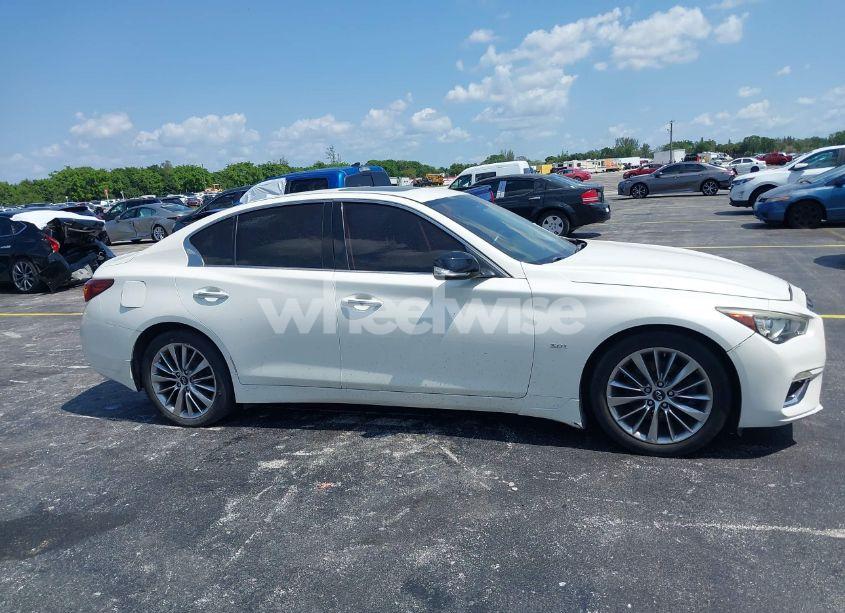 Photo 13 of 2018 Infiniti Q50 3.0T LUXE (VIN JN1EV7AP3JM361697)