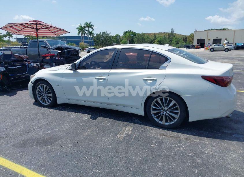 Photo 14 of 2018 Infiniti Q50 3.0T LUXE (VIN JN1EV7AP3JM361697)