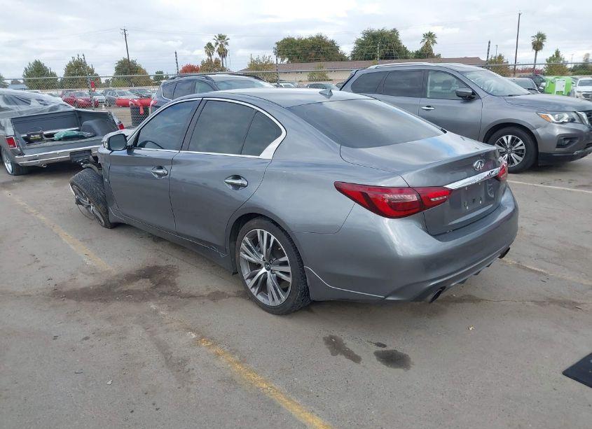 Photo 3 of 2018 Infiniti Q50 3.0T SPORT (VIN JN1EV7AP4JM354337)