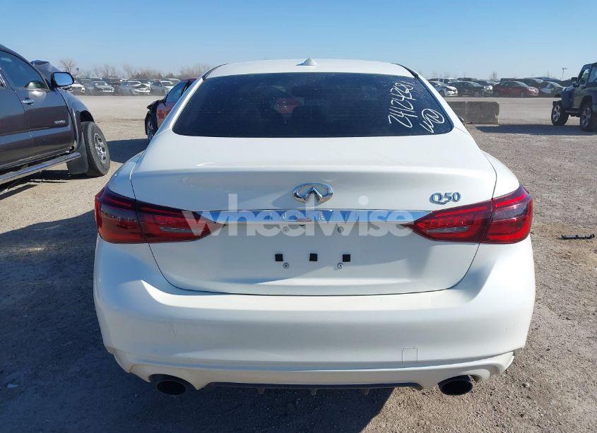 Photo 16 of 2018 Infiniti Q50 3.0T LUXE (VIN JN1EV7AP4JM362129)
