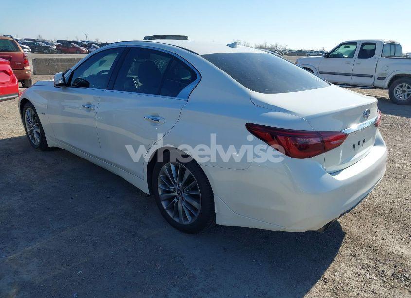 Photo 3 of 2018 Infiniti Q50 3.0T LUXE (VIN JN1EV7AP4JM362129)