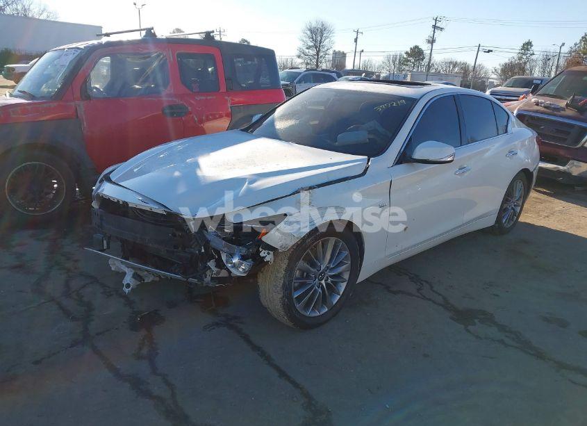 Photo 2 of 2019 Infiniti Q50 3.0T LUXE (VIN JN1EV7AP4KM510846)