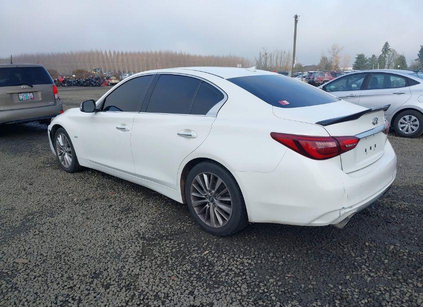 Photo 3 of 2018 Infiniti Q50 3.0T LUXE (VIN JN1EV7AP5JM352483)
