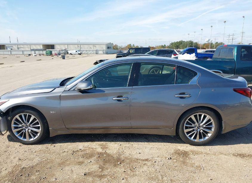 Photo 15 of 2018 Infiniti Q50 3.0T LUXE (VIN JN1EV7AP5JM361412)