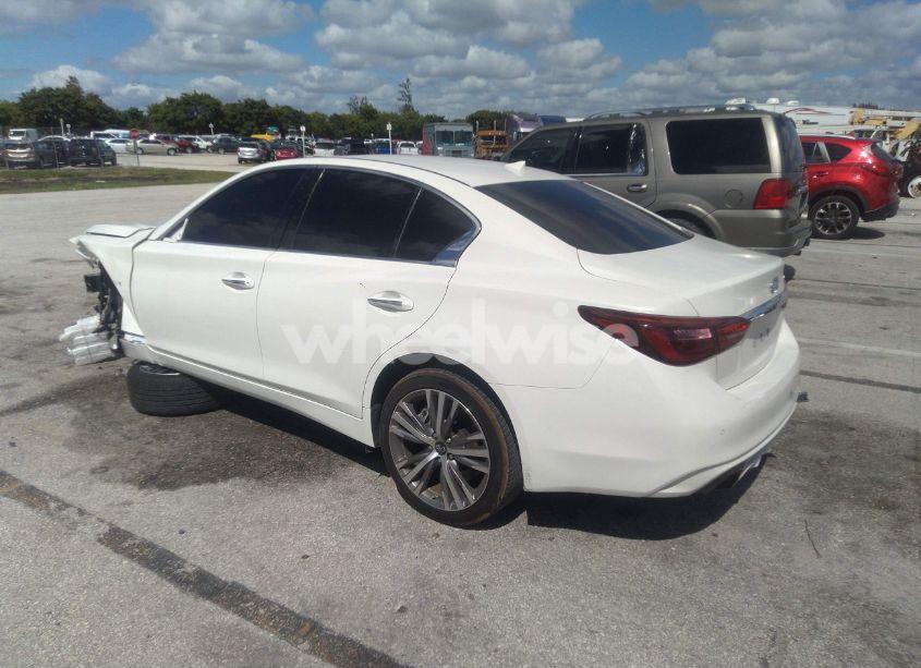 Photo 3 of 2018 Infiniti Q50 3.0T SPORT (VIN JN1EV7AP5JM363984)