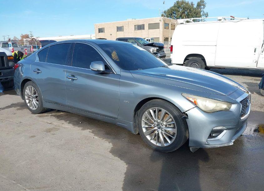 2018 Infiniti Q50 3.0T LUXE (VIN JN1EV7AP6JM352444) main photo