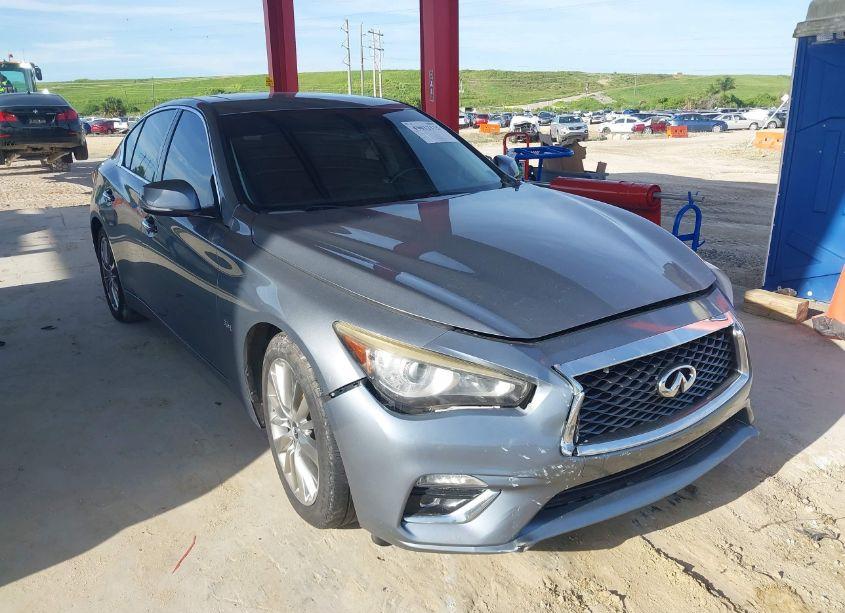 2018 Infiniti Q50 3.0T LUXE (VIN JN1EV7AP6JM365534) main photo
