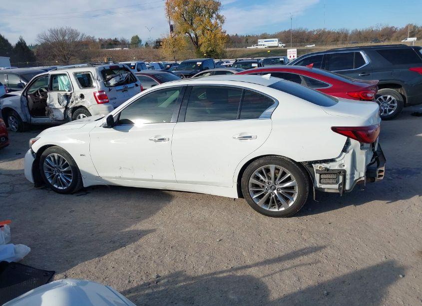 Photo 15 of 2018 Infiniti Q50 3.0T LUXE (VIN JN1EV7AP6JM365873)