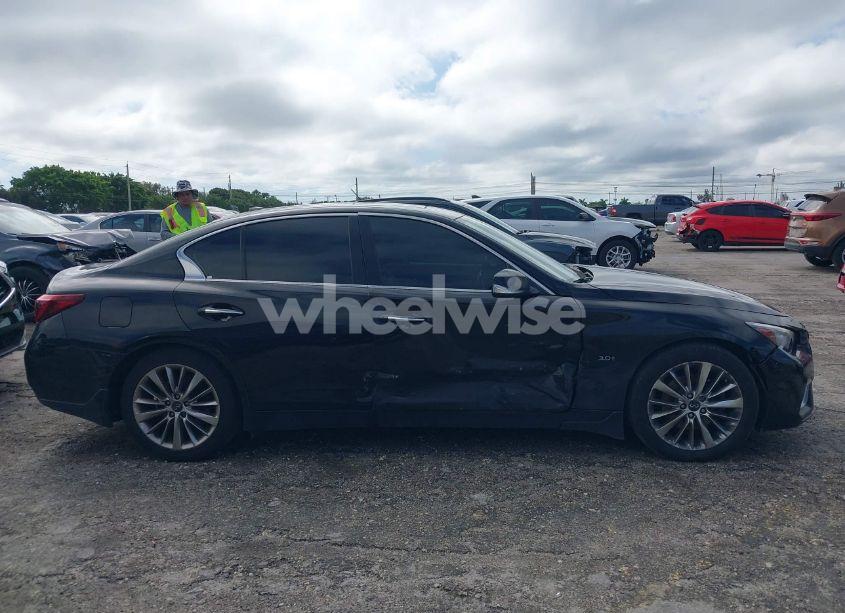 Photo 13 of 2019 Infiniti Q50 3.0T LUXE (VIN JN1EV7AP6KM515093)