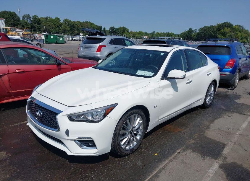 Photo 2 of 2019 Infiniti Q50 3.0T LUXE (VIN JN1EV7AP6KM518902)