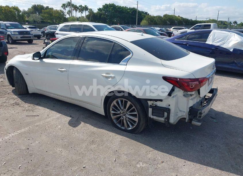 Photo 3 of 2020 Infiniti Q50 LUXE (VIN JN1EV7AP6LM201462)