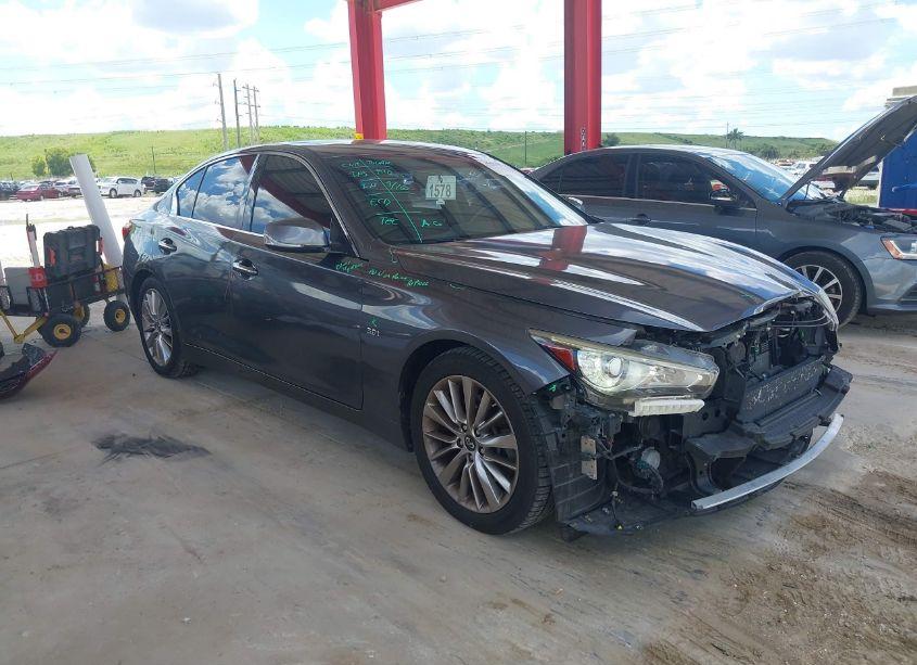 2018 Infiniti Q50 3.0T LUXE (VIN JN1EV7AP7JM356230) main photo