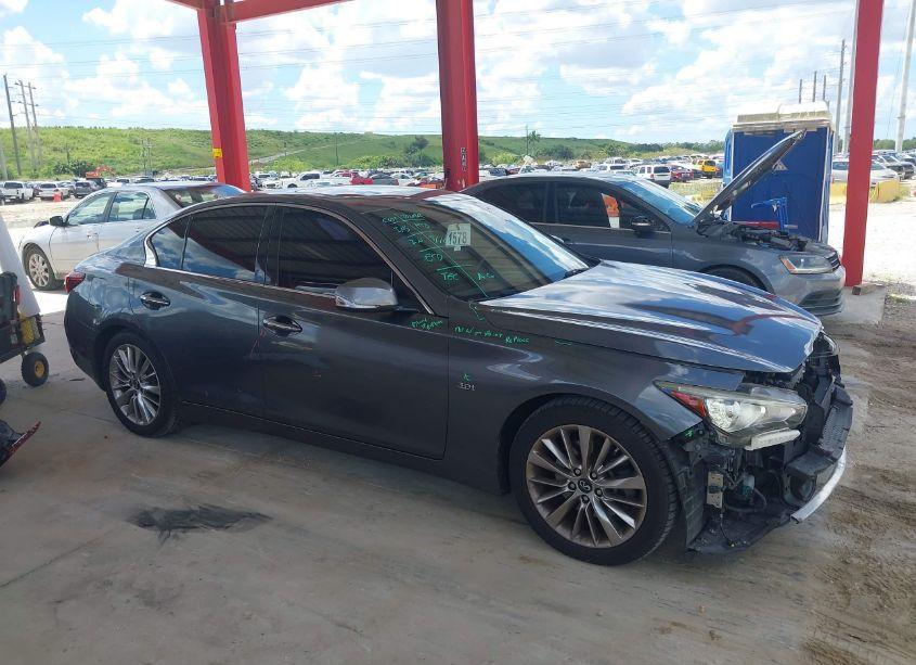 Photo 14 of 2018 Infiniti Q50 3.0T LUXE (VIN JN1EV7AP7JM356230)