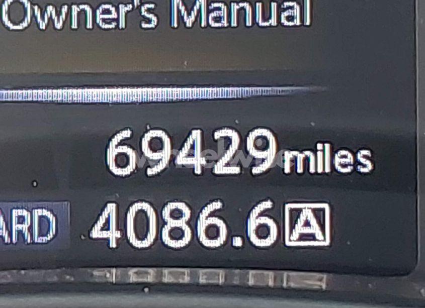 Photo 16 of 2018 Infiniti Q50 3.0T LUXE (VIN JN1EV7AP8JM354003)