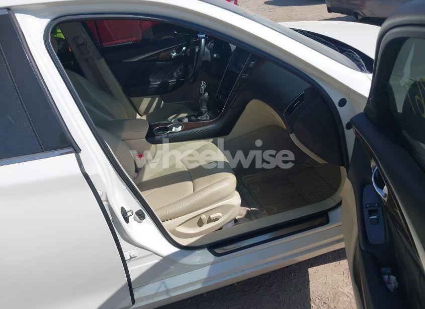 Photo 5 of 2018 Infiniti Q50 3.0T LUXE (VIN JN1EV7AP8JM358553)