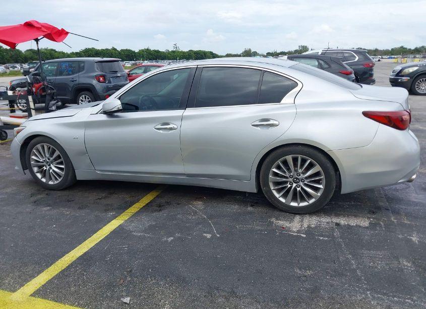 Photo 14 of 2018 Infiniti Q50 3.0T LUXE (VIN JN1EV7AP8JM360299)