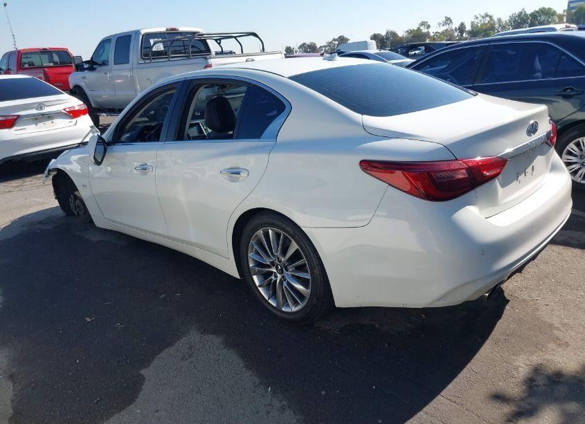 Photo 3 of 2018 Infiniti Q50 3.0T LUXE (VIN JN1EV7AP8JM366961)