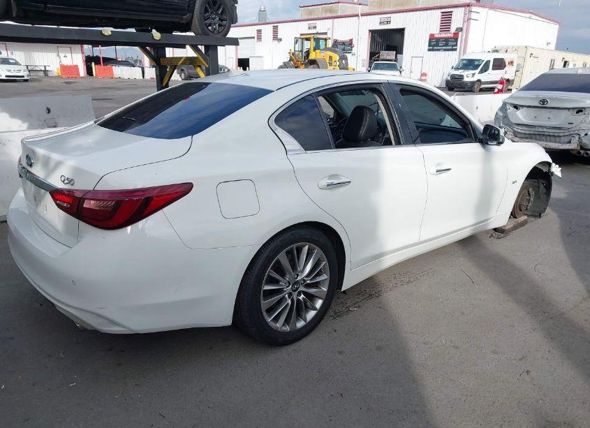 Photo 4 of 2018 Infiniti Q50 3.0T LUXE (VIN JN1EV7AP8JM366961)