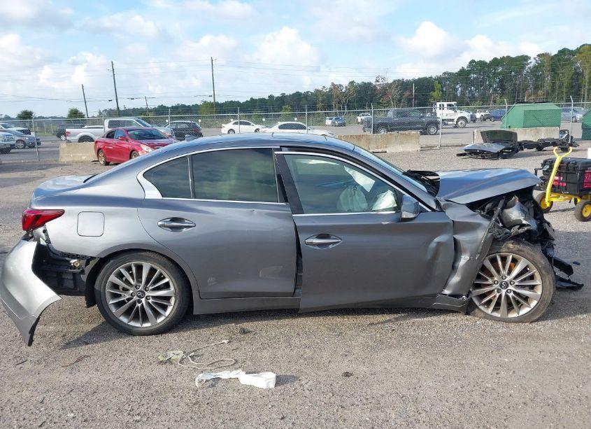 Photo 13 of 2019 Infiniti Q50 3.0T LUXE (VIN JN1EV7AP8KM542523)
