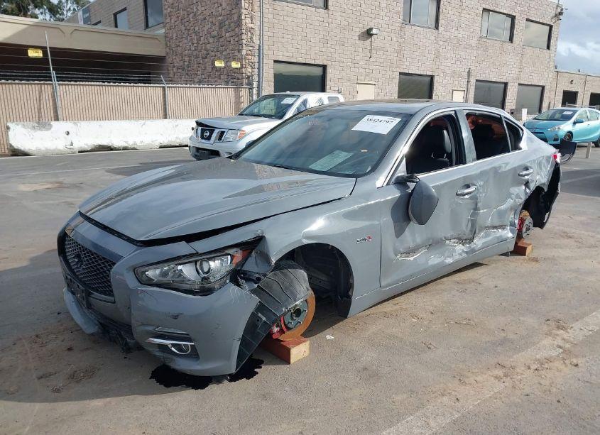 Photo 2 of 2016 Infiniti Q50 (VIN JN1EV7AP9GM556597)