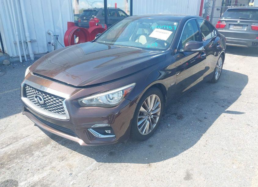 Photo 2 of 2018 Infiniti Q50 3.0T LUXE (VIN JN1EV7AP9JM591471)