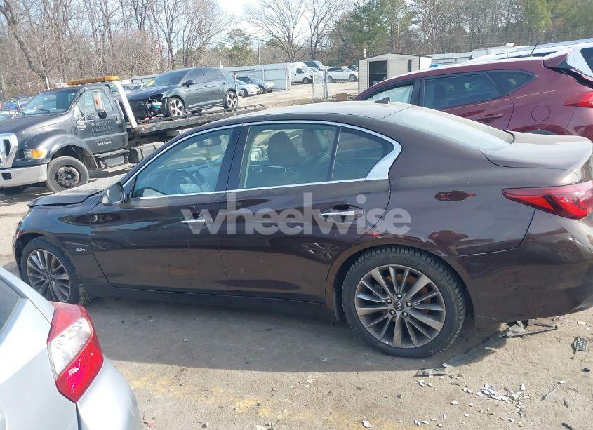 Photo 13 of 2019 Infiniti Q50 3.0T LUXE (VIN JN1EV7AP9KM512446)