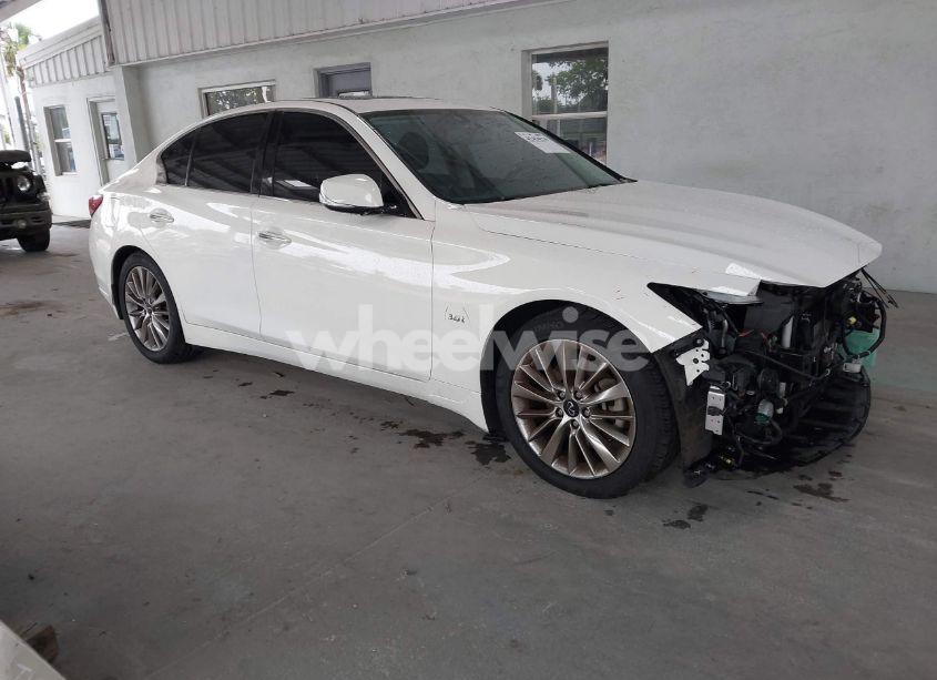 2019 Infiniti Q50 3.0T LUXE (VIN JN1EV7AP9KM542286) main photo