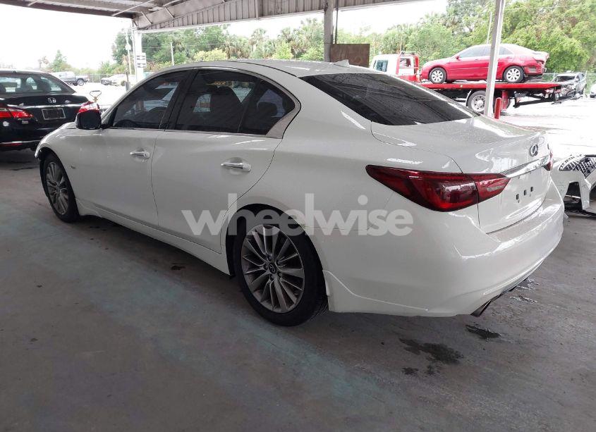 Photo 3 of 2019 Infiniti Q50 3.0T LUXE (VIN JN1EV7AP9KM542286)