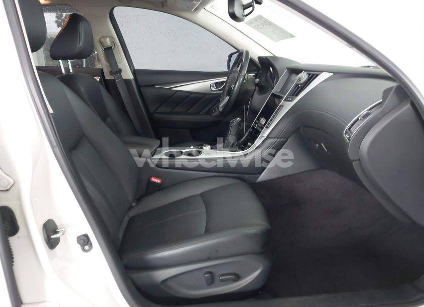 Photo 5 of 2019 Infiniti Q50 3.0T LUXE (VIN JN1EV7AP9KM542286)