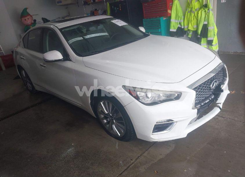 2018 Infiniti Q50 3.0T LUXE (VIN JN1EV7APXJM365570) main photo