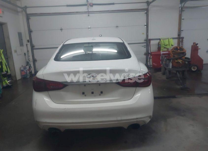 Photo 16 of 2018 Infiniti Q50 3.0T LUXE (VIN JN1EV7APXJM365570)