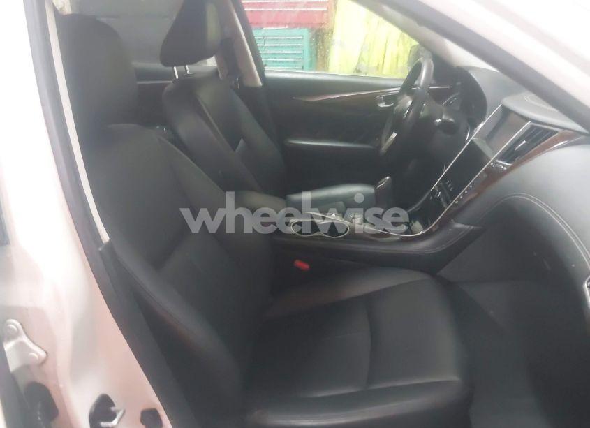 Photo 5 of 2018 Infiniti Q50 3.0T LUXE (VIN JN1EV7APXJM365570)