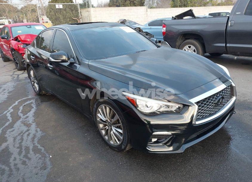 2018 Infiniti Q50 3.0T LUXE (VIN JN1EV7AR0JM430010) main photo