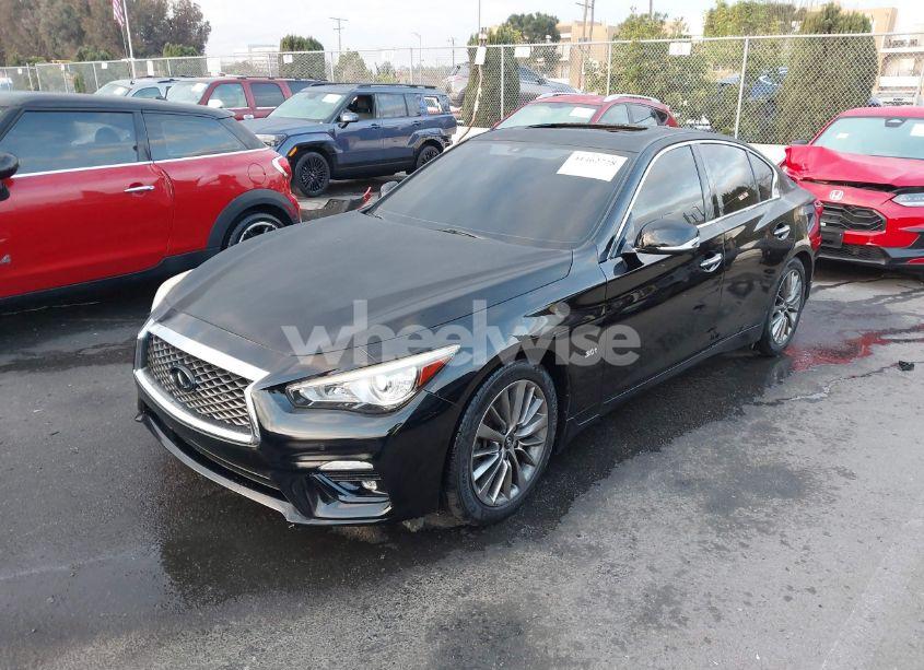 Photo 2 of 2018 Infiniti Q50 3.0T LUXE (VIN JN1EV7AR0JM430010)