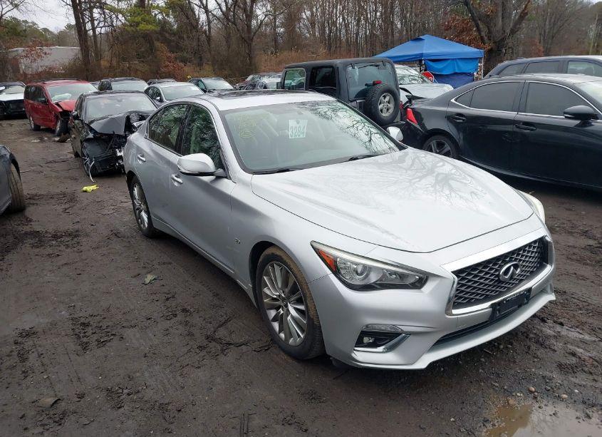 2018 Infiniti Q50 3.0T LUXE (VIN JN1EV7AR0JM431397) main photo