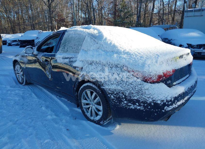 Photo 3 of 2018 Infiniti Q50 3.0T LUXE (VIN JN1EV7AR0JM431657)