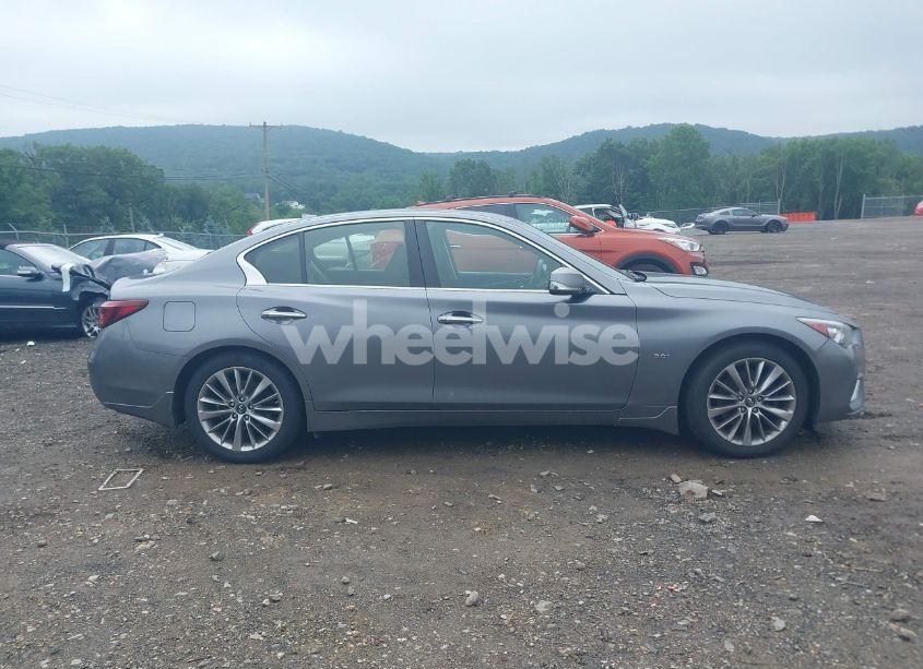 Photo 13 of 2018 Infiniti Q50 3.0T LUXE (VIN JN1EV7AR0JM438088)