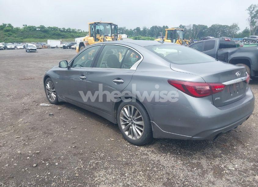Photo 3 of 2018 Infiniti Q50 3.0T LUXE (VIN JN1EV7AR0JM438088)