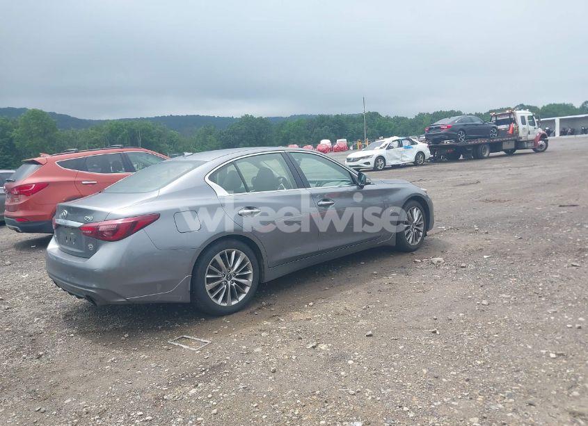 Photo 4 of 2018 Infiniti Q50 3.0T LUXE (VIN JN1EV7AR0JM438088)