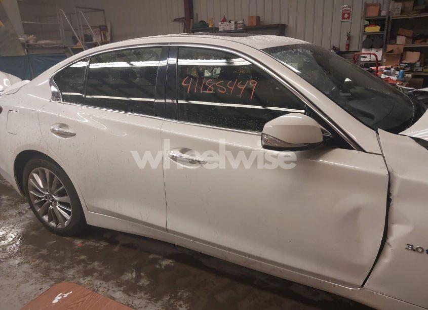 Photo 12 of 2018 Infiniti Q50 3.0T LUXE (VIN JN1EV7AR0JM440522)