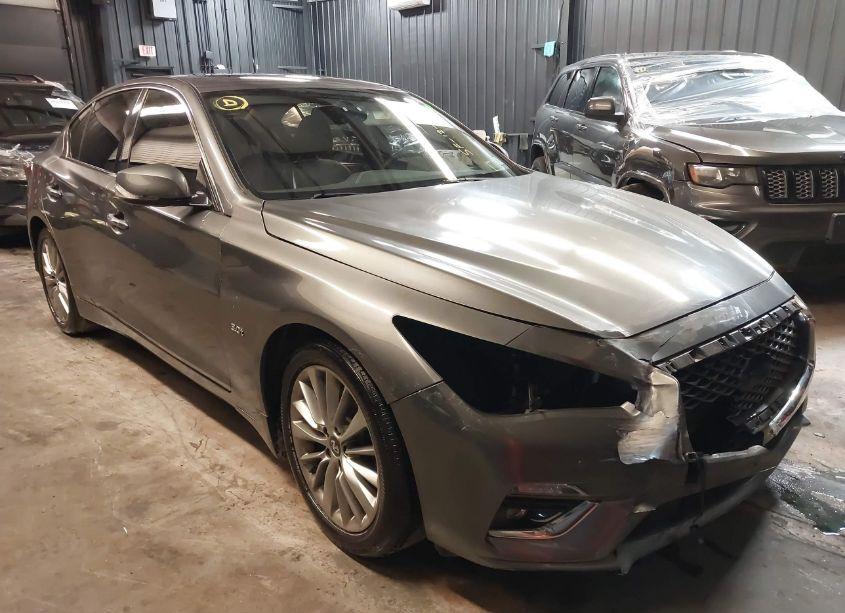 2018 Infiniti Q50 3.0T LUXE (VIN JN1EV7AR0JM610314) main photo