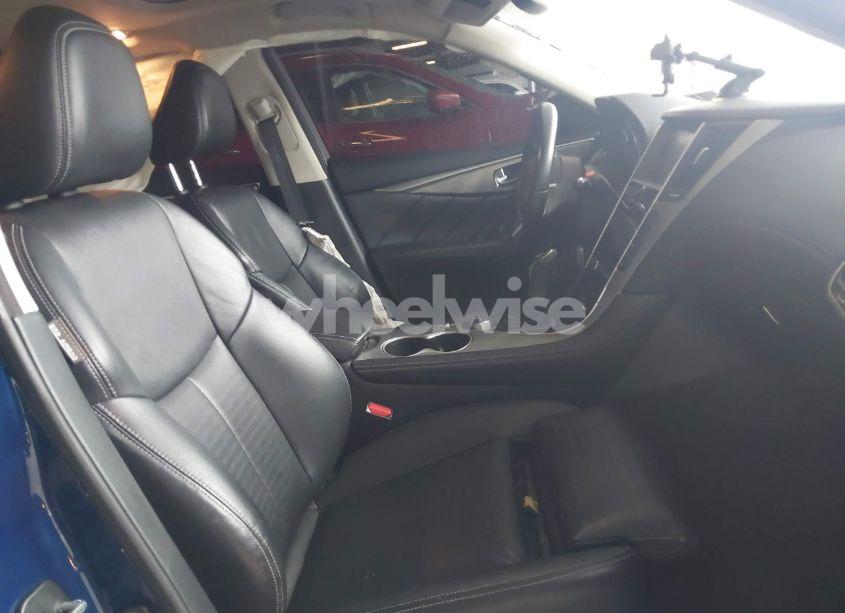 Photo 5 of 2019 Infiniti Q50 3.0T SIGNATURE EDITION (VIN JN1EV7AR0KM591152)