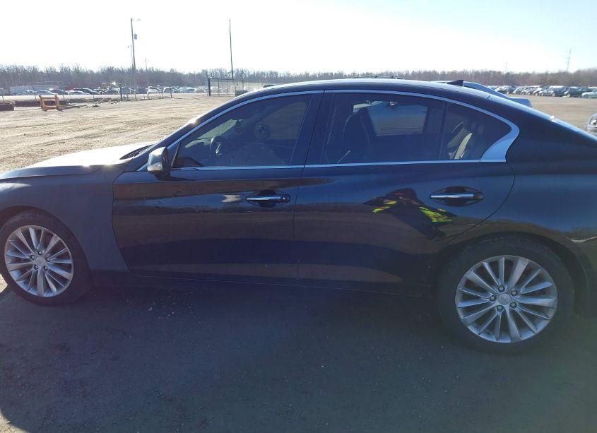Photo 13 of 2018 Infiniti Q50 3.0T LUXE (VIN JN1EV7AR1JM430503)