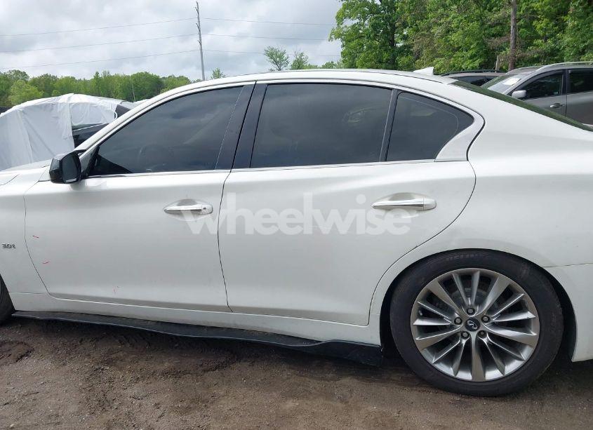 Photo 14 of 2018 Infiniti Q50 3.0T LUXE (VIN JN1EV7AR1JM430534)