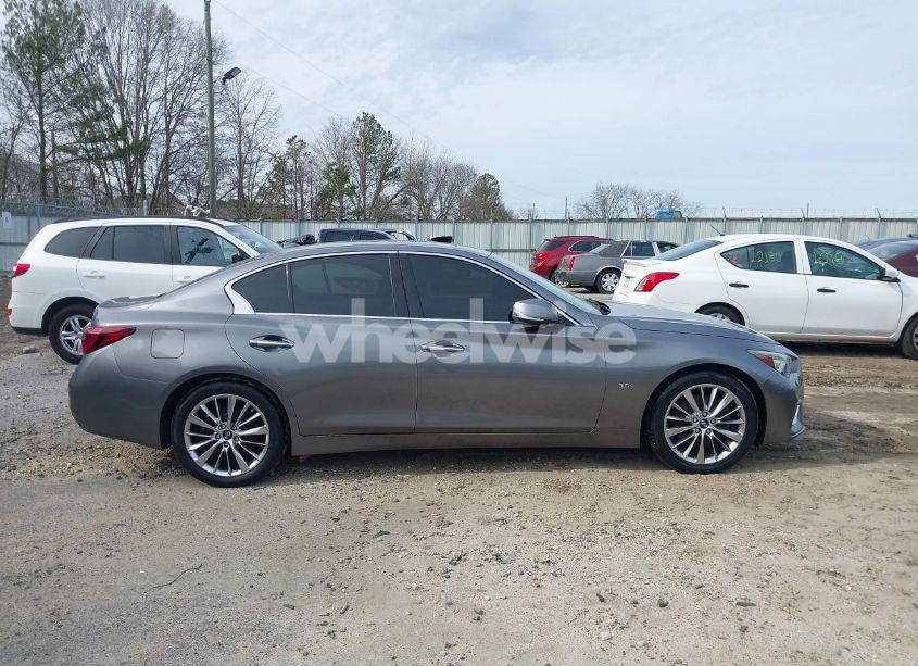 Photo 13 of 2018 Infiniti Q50 3.0T LUXE (VIN JN1EV7AR1JM440366)