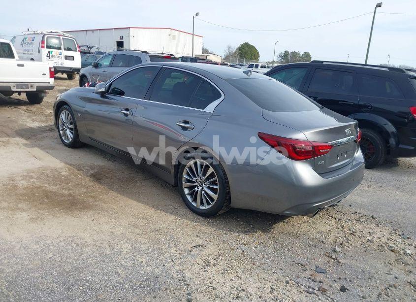 Photo 3 of 2018 Infiniti Q50 3.0T LUXE (VIN JN1EV7AR1JM440366)