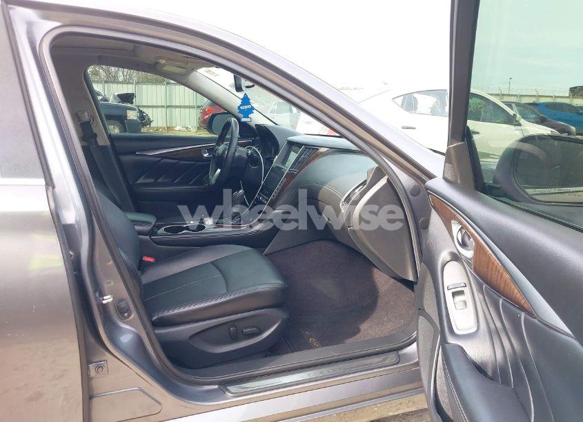 Photo 5 of 2018 Infiniti Q50 3.0T LUXE (VIN JN1EV7AR1JM440366)