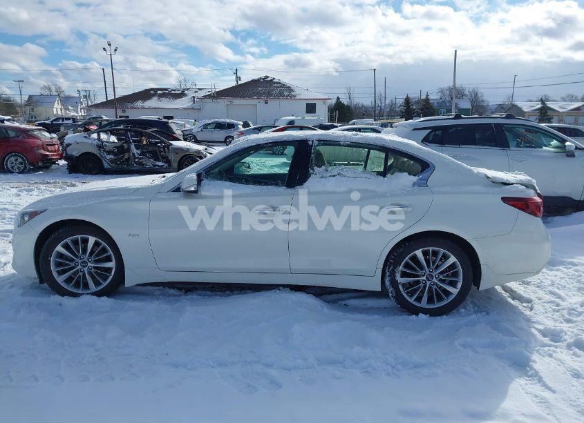 Photo 13 of 2018 Infiniti Q50 3.0T LUXE (VIN JN1EV7AR1JM442246)