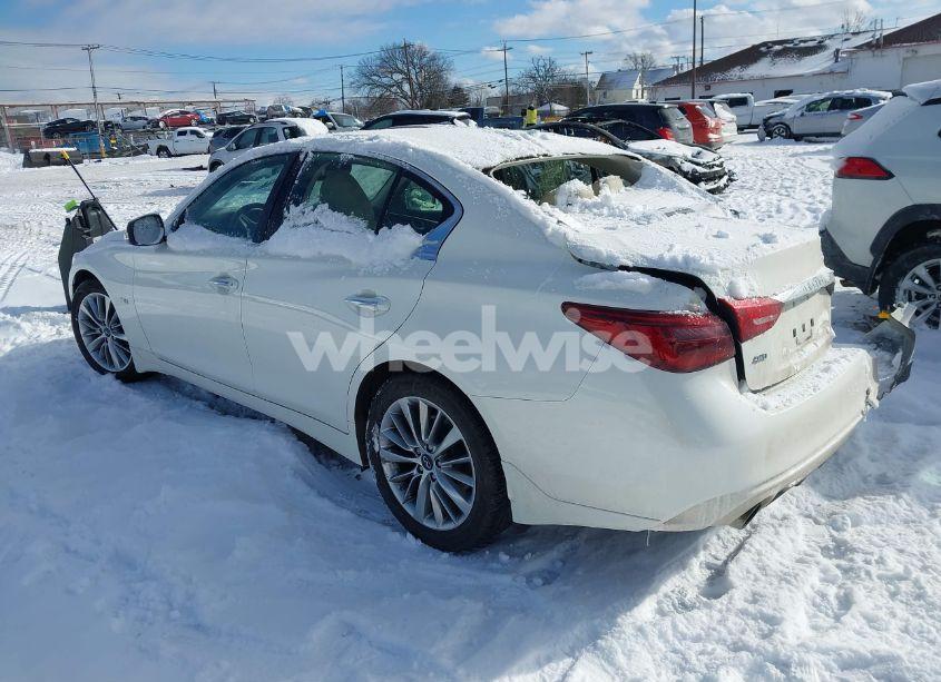 Photo 3 of 2018 Infiniti Q50 3.0T LUXE (VIN JN1EV7AR1JM442246)